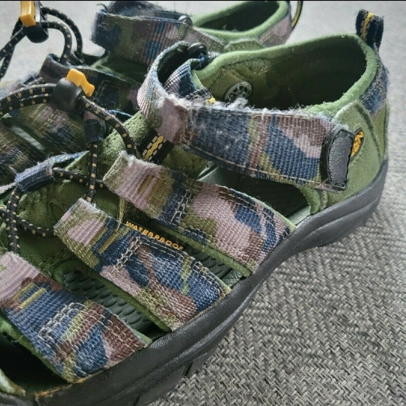 Keen Hiking Sandals - Picture 4 of 7